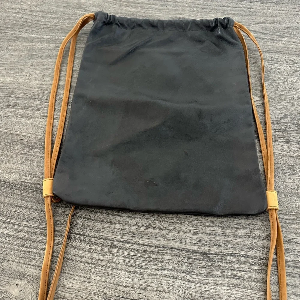 Hogsback‎ Leather Co Drawstring Backpack